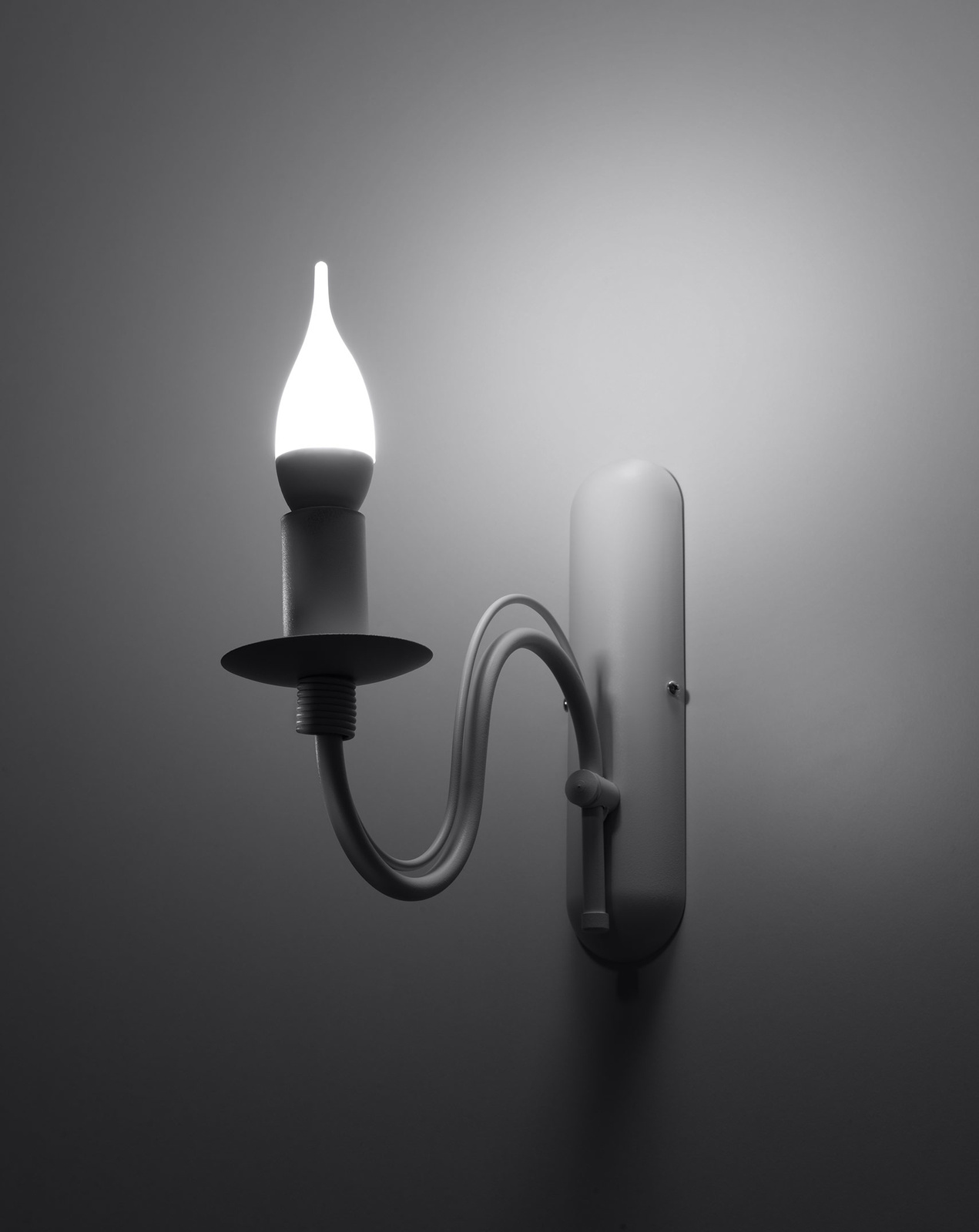 Aplique MINERWA blanco + 1x bombilla LED E14 3000K Cálida 7,5W 620lm