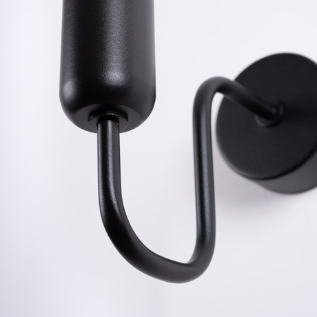 Aplique VECTOR negro + 1X bombilla LED E27 3000K 7W 760lm