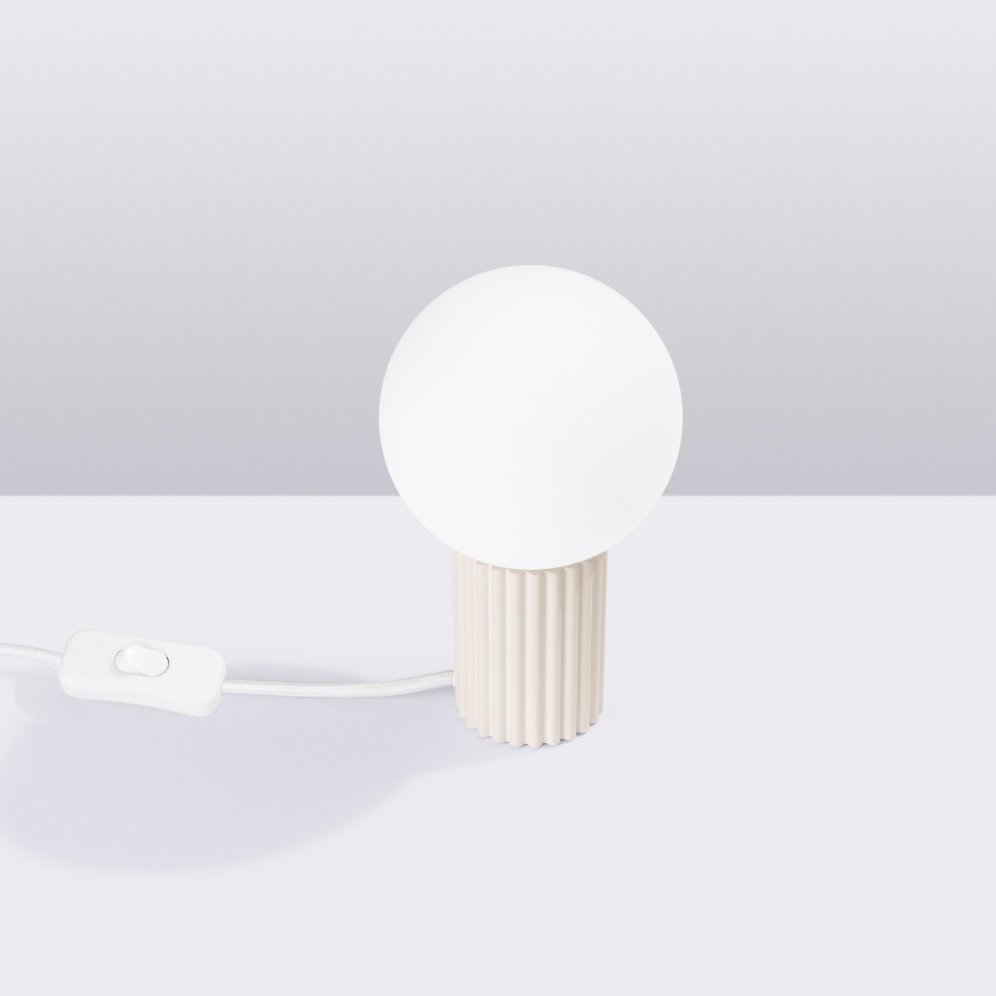 Lámpara de mesa HALO beige