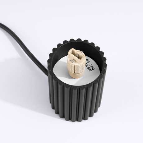 Lámpara de mesa HALO negra