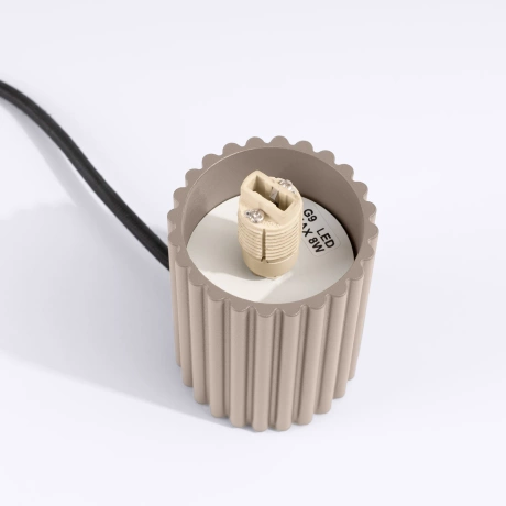 Lámpara de mesa HALO taupe