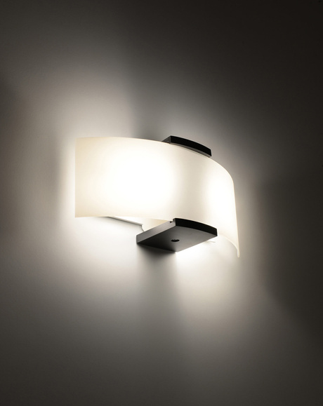 Aplique EMILIO + 2x bombilla LED E14 3000K 8W 620lm