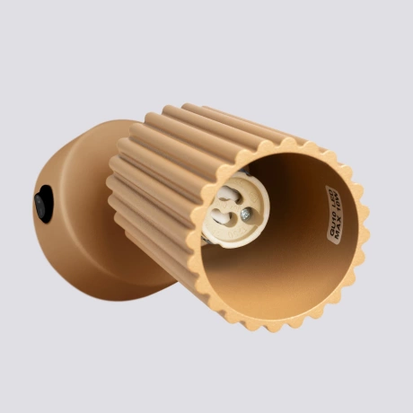 Aplique KARBON oro con interruptor